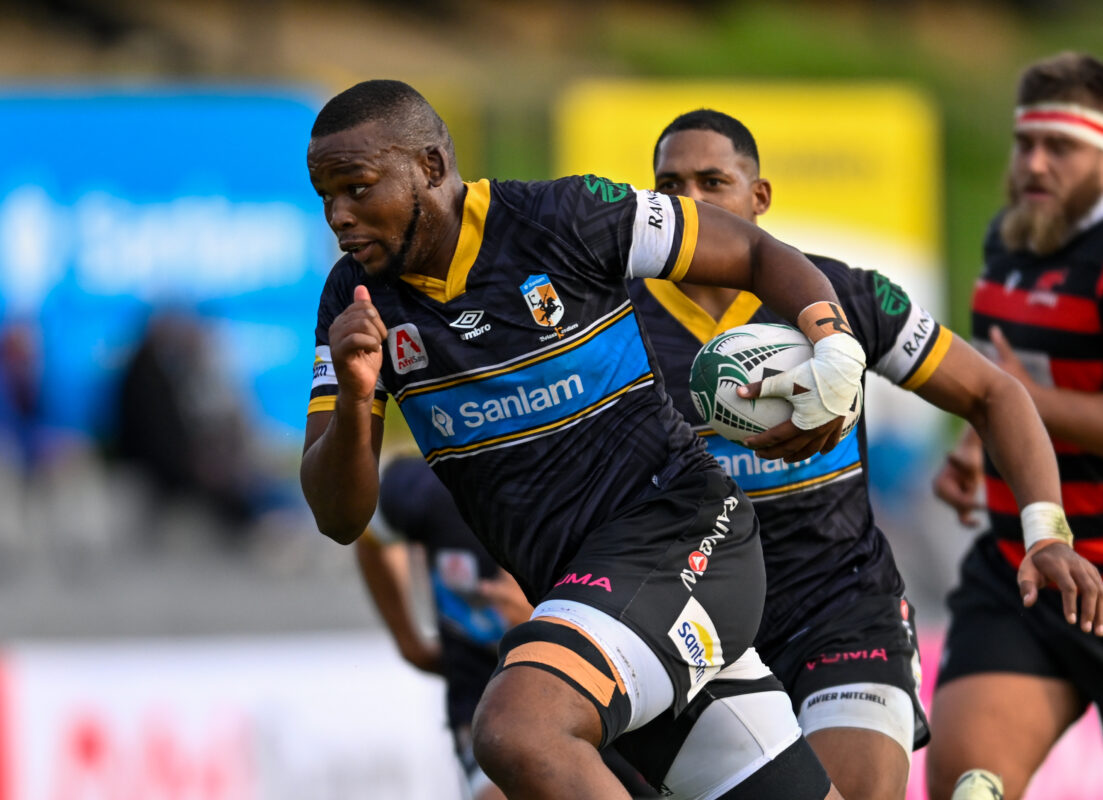 WELLINGTON, SOUTH AFRICA - MAY 09: Kwanda Dimaza of Sanlam Boland Kavaliers scores a try during the SA Cup match between Sanlam Boland Kavaliers and Eastern Province Elephants at Boland Rugby Stadium on May 09, 2026 in Wellington, South Africa. (Photo by Ashley Vlotman/Gallo Images)